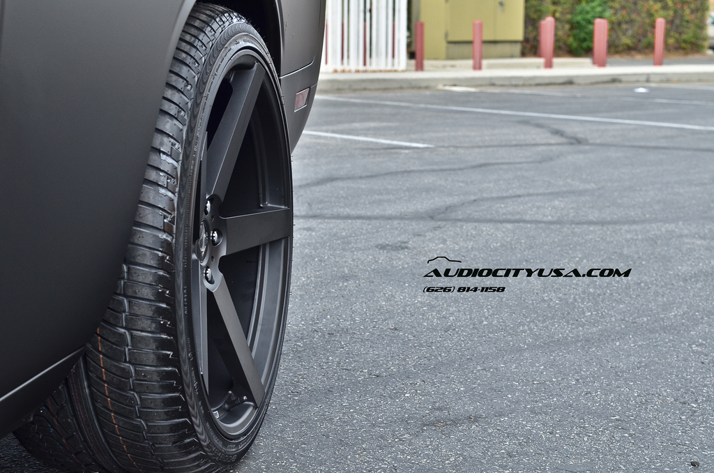 photo 4 Dodge Challenger custom wheels Koko Kuture Sardinia 5 22x9.0, ET , tire size 265/35 R22. 22x10.5 ET 295/30 R22