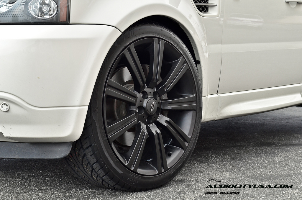 photo 1 Land Rover Range Rover custom wheels Stormer Replica 22x9.5, ET , tire size 265/40 R22. x ET