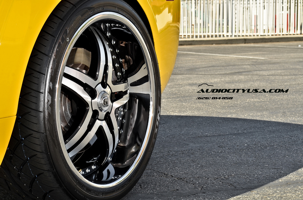 photo 1 Chevrolet Camaro custom wheels Lexani LX 15 22x9.0, ET , tire size 265/35 R22. 22x10.0 ET 295/30 R22