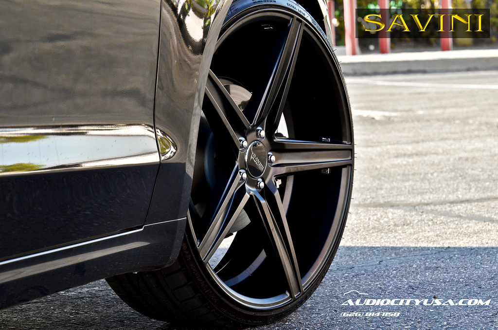 photo 1 Ford Fusion custom wheels Savini BM8 22x9.0, ET , tire size 225/30 R22. x ET 