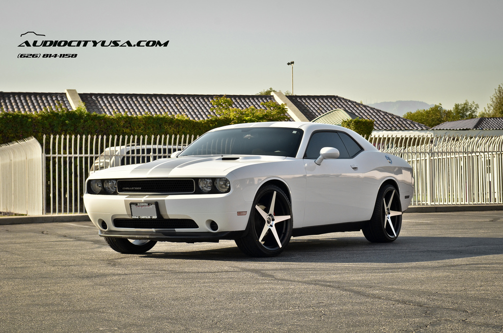 photo 2 Dodge Challenger custom wheels Blaque Diamond BD 300 22x9.0, ET , tire size 265/35 R22. 22x10.5 ET 295/30 R22