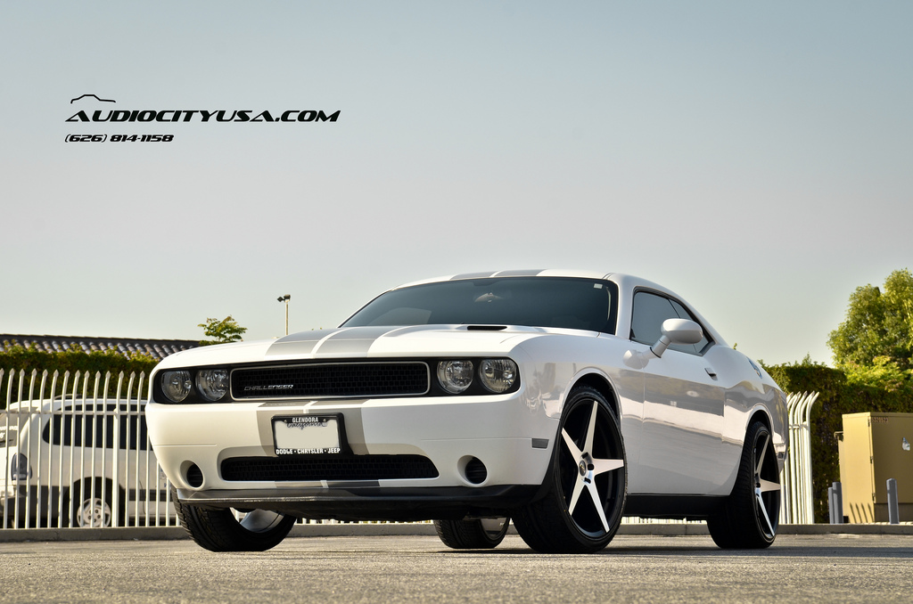 photo 6 Dodge Challenger custom wheels Blaque Diamond BD 300 22x9.0, ET , tire size 265/35 R22. 22x10.5 ET 295/30 R22