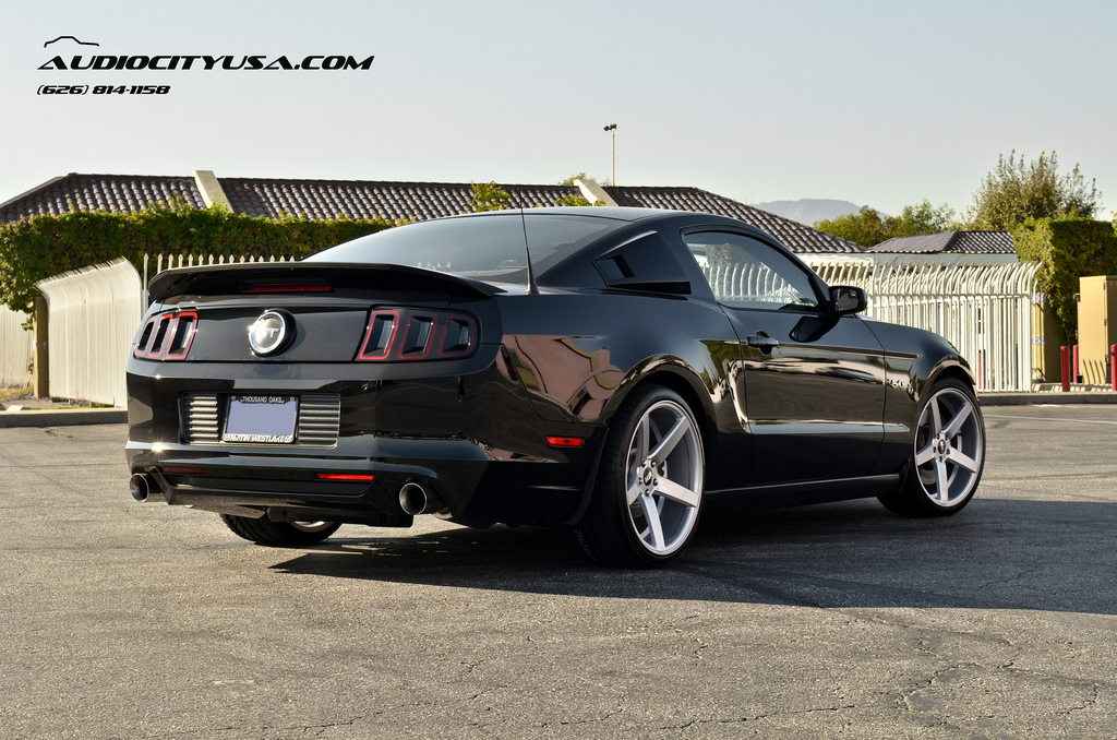 photo 4 Ford Mustang custom wheels STR 607 20x9.0, ET , tire size 245/35 R20. 20x10.5 ET 275/30 R20