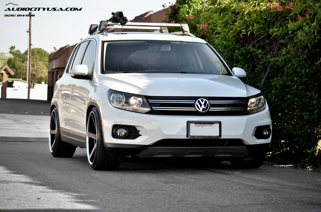 photo 5 Volkswagen Tiguan custom wheels Giovanna Mecca 20x10.0, ET , tire size 245/35 R20. x ET 
