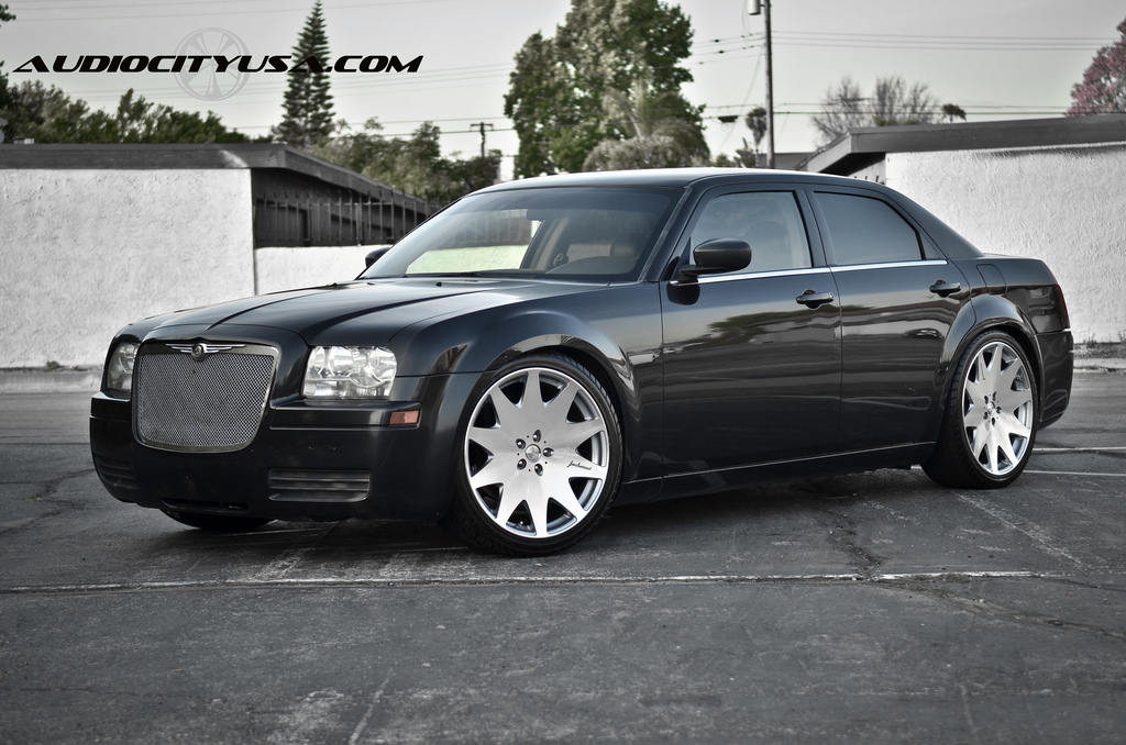 photo 3 Chrysler 300 custom wheels MRR HR3 22x9.0, ET , tire size 265/35 R22. x ET