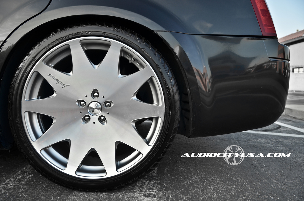 photo 1 Chrysler 300 custom wheels MRR HR3 22x9.0, ET , tire size 265/35 R22. x ET
