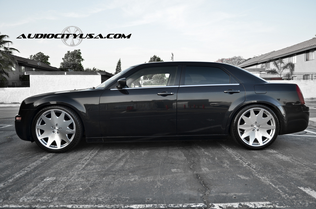 photo 5 Chrysler 300 custom wheels MRR HR3 22x9.0, ET , tire size 265/35 R22. x ET
