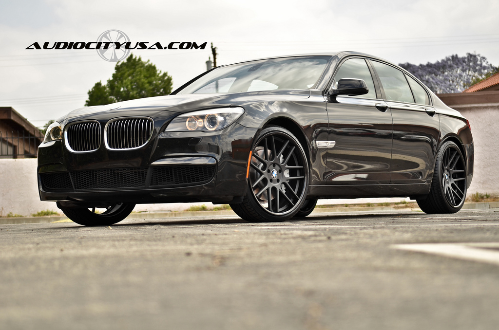 photo 3 BMW 750 custom wheels Gianelle Yerevan 22x9.0, ET , tire size 245/30 R22. 22x10.5 ET 295/25 R22