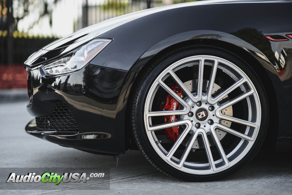 photo 3 Maserati Ghibli custom wheels Koko Kuture Massa 7 22x9.0, ET , tire size 245/30 R22. 22x10.5 ET 295/25 R22