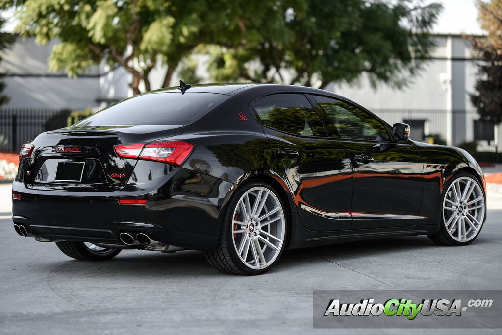 photo 2 Maserati Ghibli custom wheels Koko Kuture Massa 7 22x9.0, ET , tire size 245/30 R22. 22x10.5 ET 295/25 R22