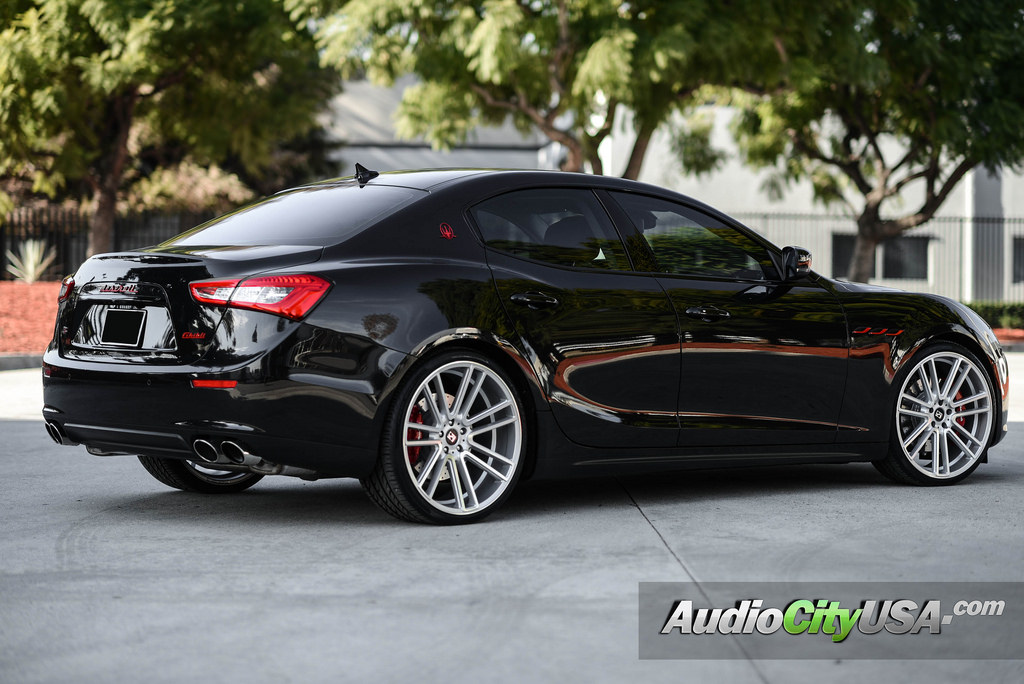 photo 4 Maserati Ghibli custom wheels Koko Kuture Massa 7 22x9.0, ET , tire size 245/30 R22. 22x10.5 ET 295/25 R22