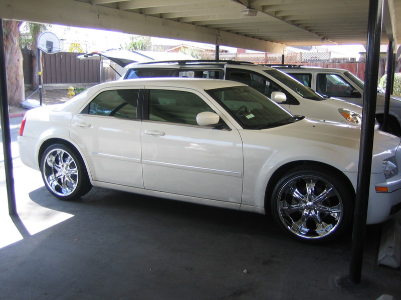 photo 1 Chrysler 300C custom wheels   22x9.5, ET +15, tire size 265/35 R22. x ET 