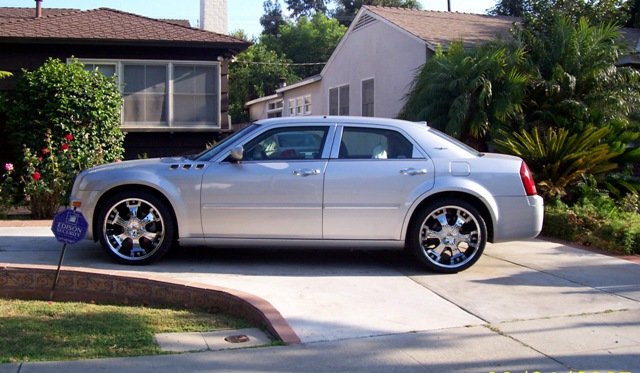photo 2 Chrysler 300C custom wheels Fierro  22x, ET , tire size 265/35 R22. x ET 