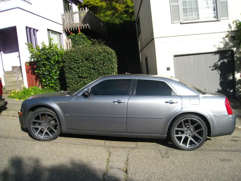 photo 1 Chrysler 300C custom wheels OEM Viper 22x9.0, ET , tire size 265/35 R22. x ET 