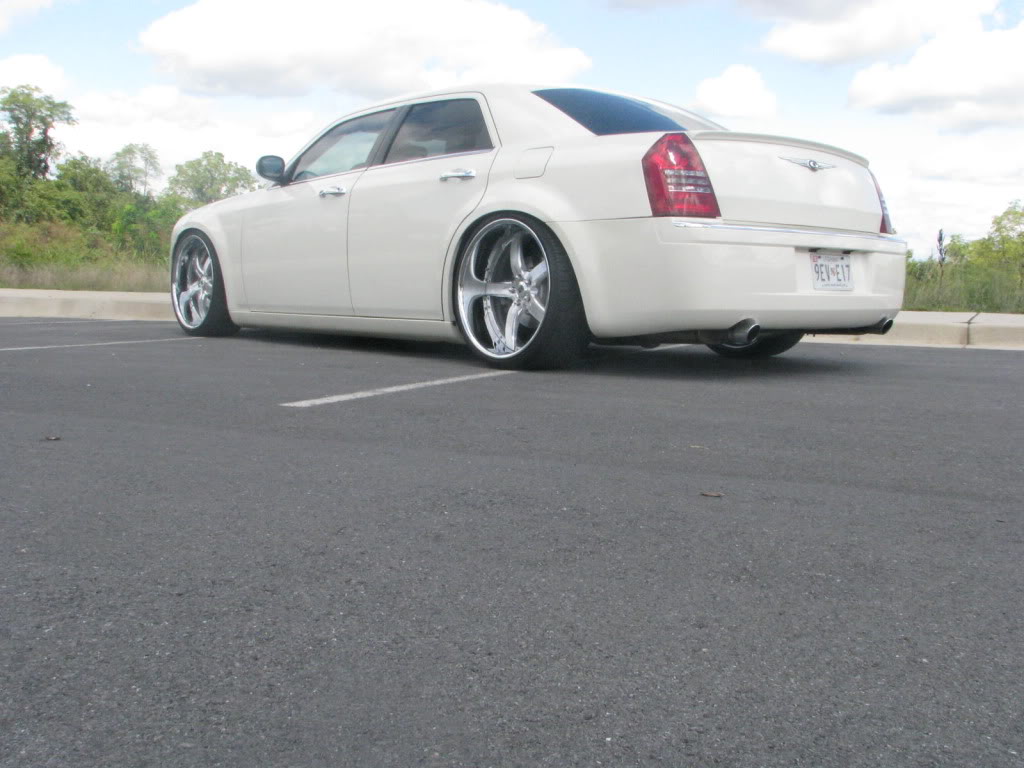 photo 2 Chrysler 300C custom wheels 22x, ET , tire size X R22. x ET