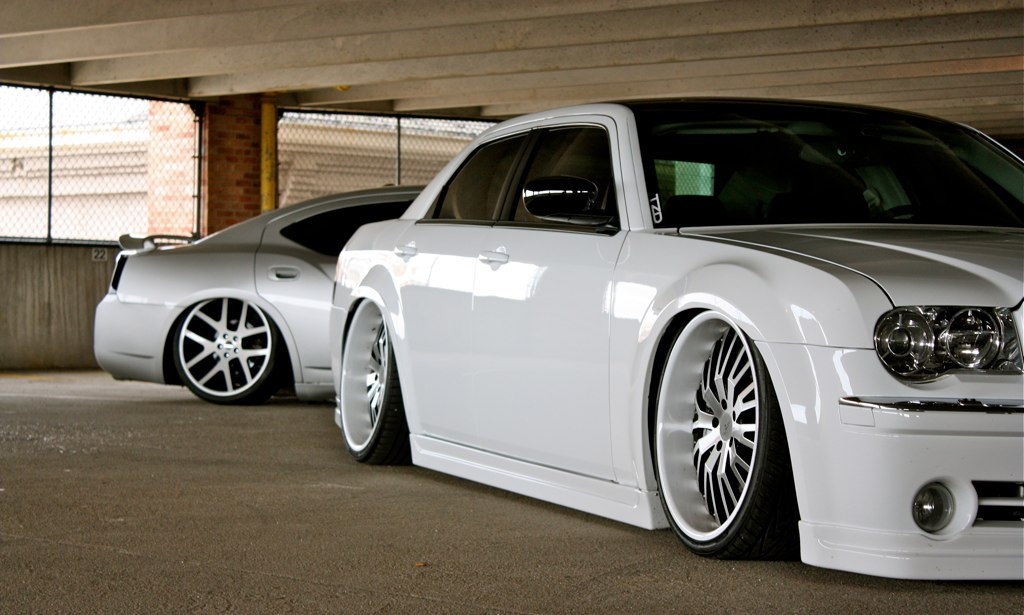 photo 1 Chrysler 300C custom wheels   22x9.5, ET , tire size 265/30 R22. 22x10.5 ET 295/25 R22
