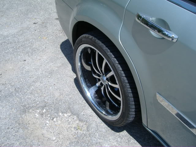 photo 5 Chrysler 300C custom wheels Lexani LSS-10 22x, ET , tire size X R22. x ET 