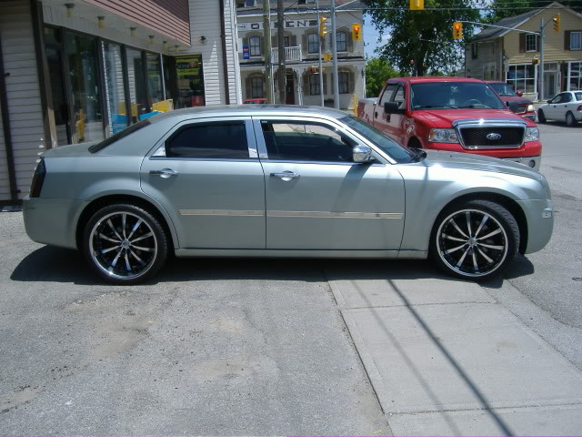 photo 6 Chrysler 300C custom wheels Lexani LSS-10 22x, ET , tire size X R22. x ET 