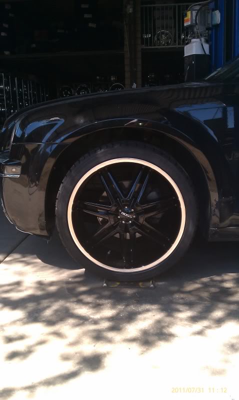 photo 2 Chrysler 300 custom wheels Boss 332 22x9.5, ET , tire size X R22. x ET 