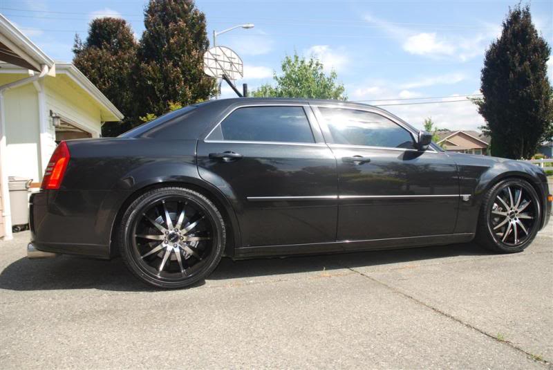 photo 2 Chrysler 300C custom wheels   22x8.5, ET , tire size 265/35 R22. 22x10.0 ET 295/30 R22