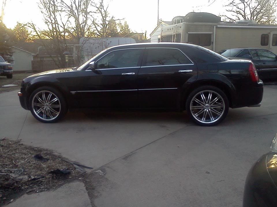 photo 2 Chrysler 300C custom wheels Velocity 22x, ET , tire size 265/35 R22. x ET