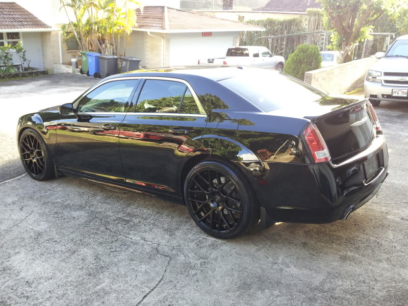 photo 4 Chrysler 300 custom wheels Niche Circuit 22x9.0, ET , tire size 265/35 R22. 22x10.5 ET 295/30 R22