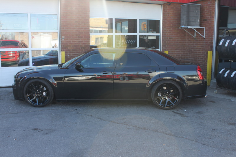 photo 4 Chrysler 300 custom wheels Viper Reps 22x, ET , tire size 265/30 R22. x ET 295/25 R