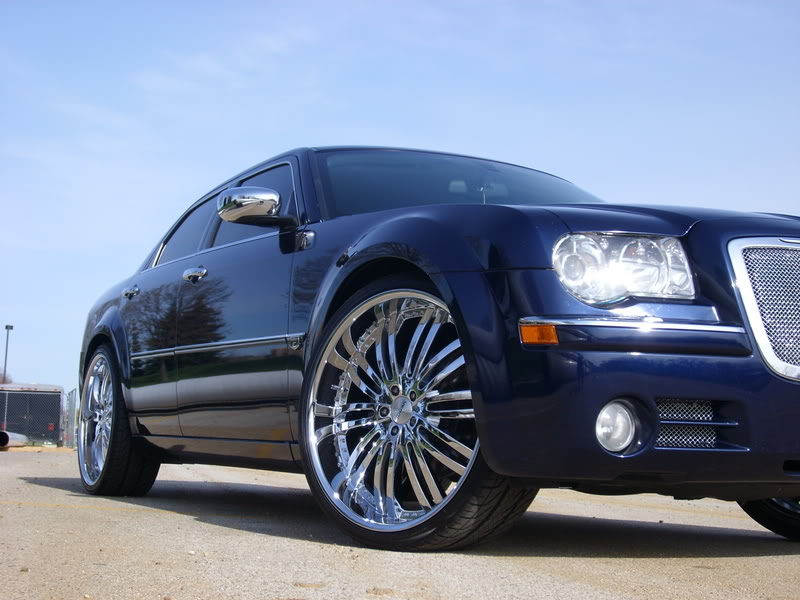 photo 1 Chrysler 300C custom wheels Verde Madonna 24x9.5, ET +18, tire size 255/30 R24. x ET 
