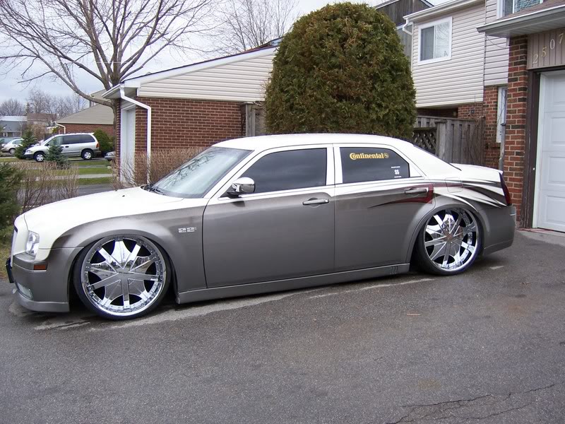 photo 2 Chrysler 300 custom wheels Hipnotic Phantoms 24x10.0, ET , tire size 275/25 R24. x ET 