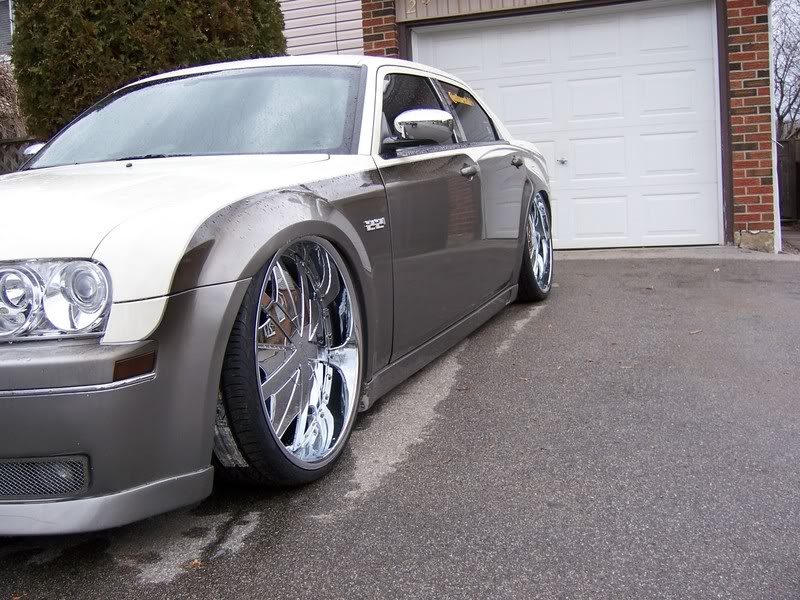 photo 3 Chrysler 300 custom wheels Hipnotic Phantoms 24x10.0, ET , tire size 275/25 R24. x ET 