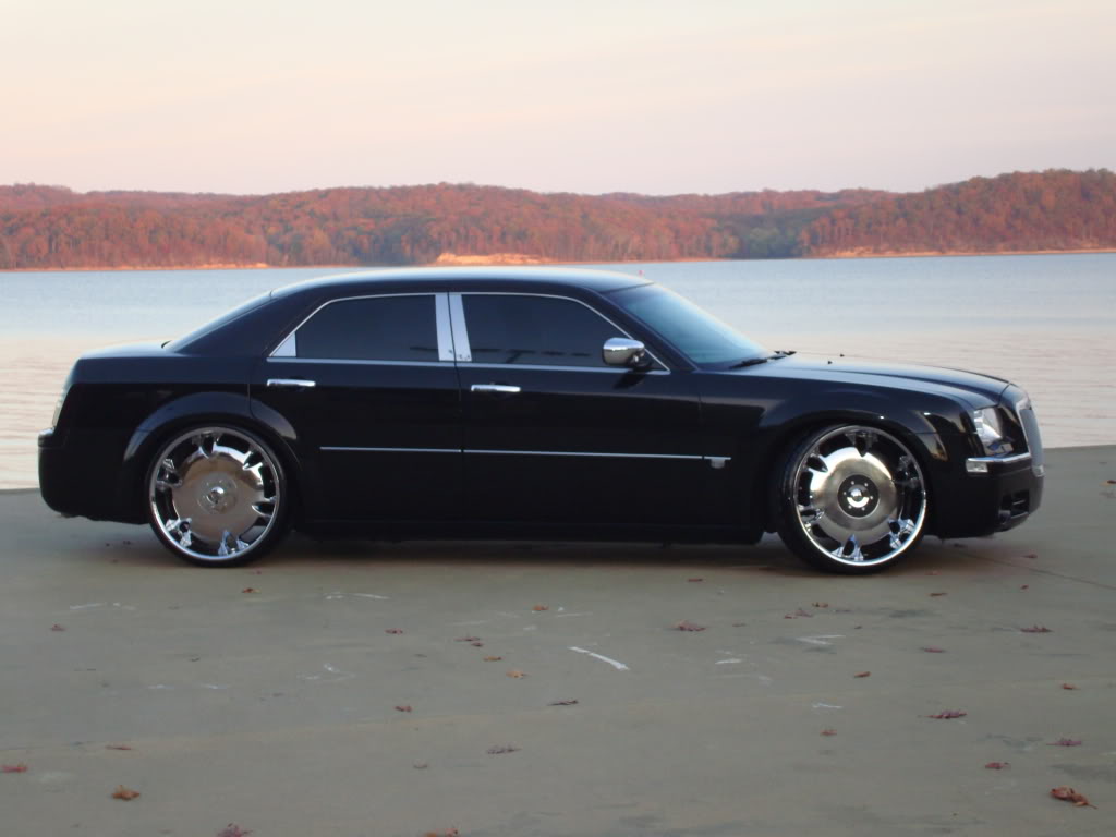 photo 2 Chrysler 300 custom wheels 24x, ET , tire size X R24. x ET