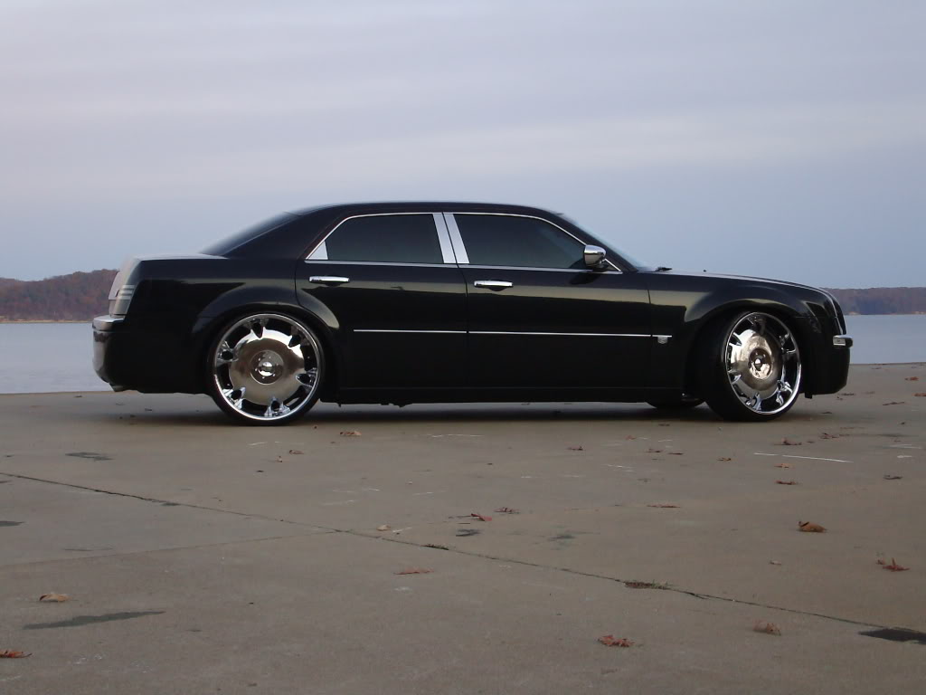 photo 4 Chrysler 300 custom wheels 24x, ET , tire size X R24. x ET