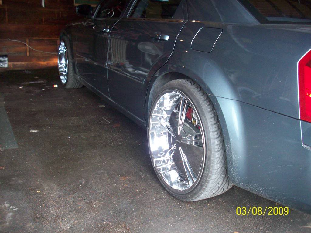 photo 2 Chrysler 300C custom wheels   24x, ET , tire size 255/30 R24. x ET 
