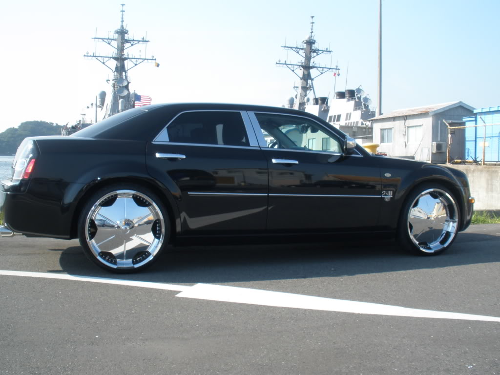 photo 1 Chrysler 300C custom wheels Platinum Shields 24x9.0, ET , tire size 255/30 R24. x ET 