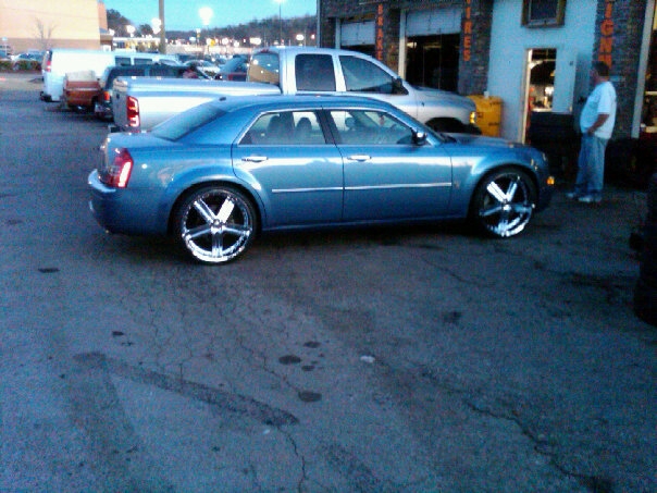 photo 1 Chrysler 300C custom wheels   24x10.0, ET , tire size 255/30 R24. x ET 