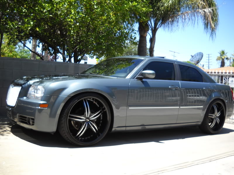 photo 2 Chrysler 300 custom wheels MKW 105 24x, ET +18, tire size 255/30 R24. x ET 