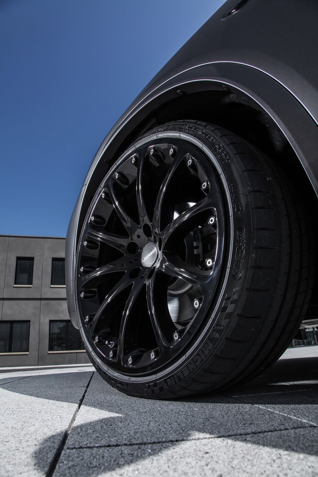 photo 3 BMW X4 custom wheels Hartge Classic 21x, ET , tire size 245/35 R21. x ET 265/30 R