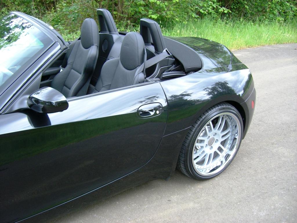 photo 5 BMW Z4M custom wheels MOMO  19x8.5, ET , tire size X R19. 19x10.0 ET 