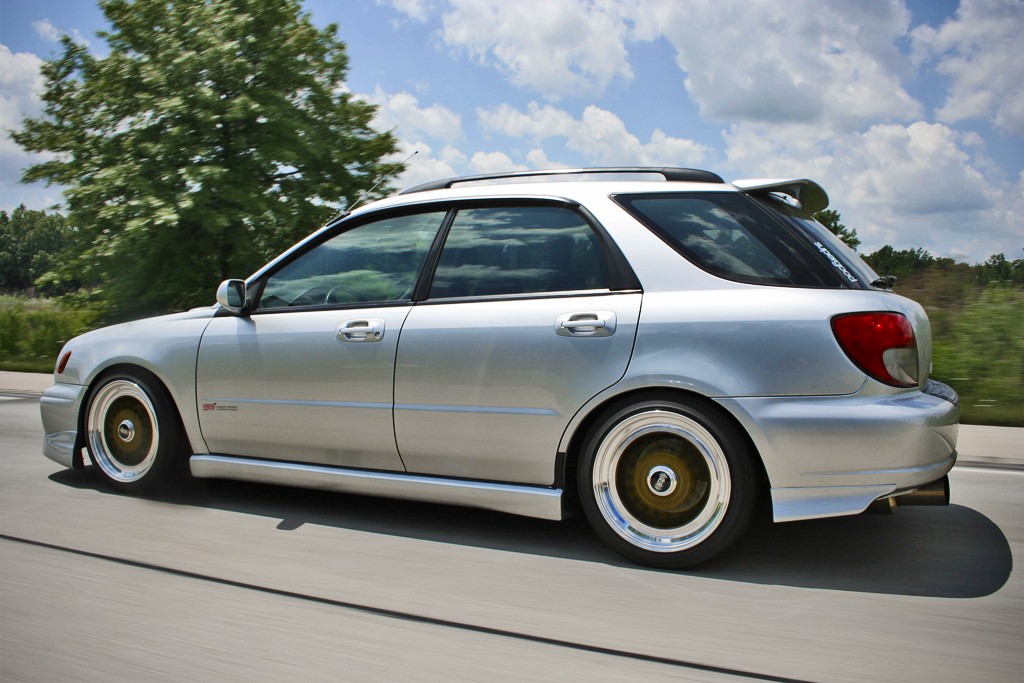 photo 4 Subaru Impreza WRX custom wheels BBS RS 17x9.0, ET +40, tire size 215/45 R17. x ET 215/40 R