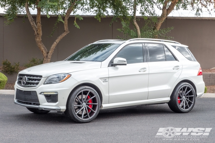 photo 1 Mercedes-Benz M-Class custom wheels Vossen CVT 22x, ET , tire size X R22. x ET 