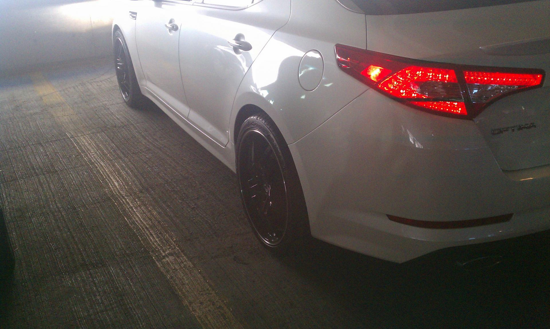 photo 3 Kia Optima custom wheels Lorenzo WL30 20x8.5, ET +38, tire size 245/35 R20. x ET 