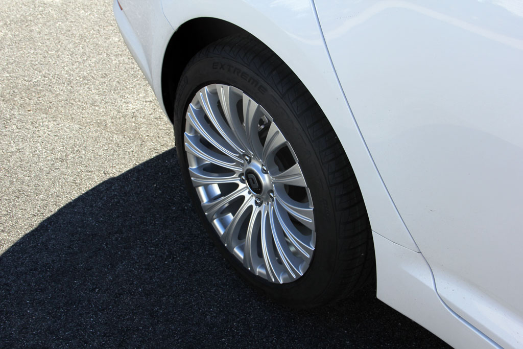 photo 1 Kia Optima custom wheels Drag DR-43 18x8.5, ET +40, tire size 235/45 R18. x ET 