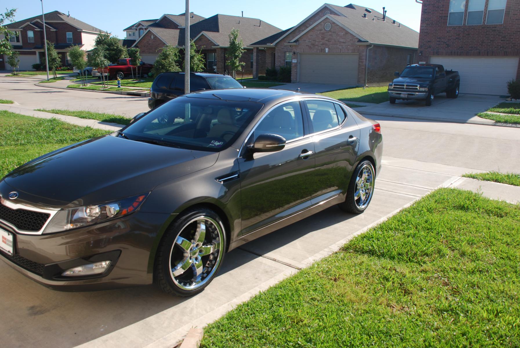 photo 4 Kia Optima custom wheels Mondera Blackhawks 20x8.5, ET , tire size 245/35 R20. x ET