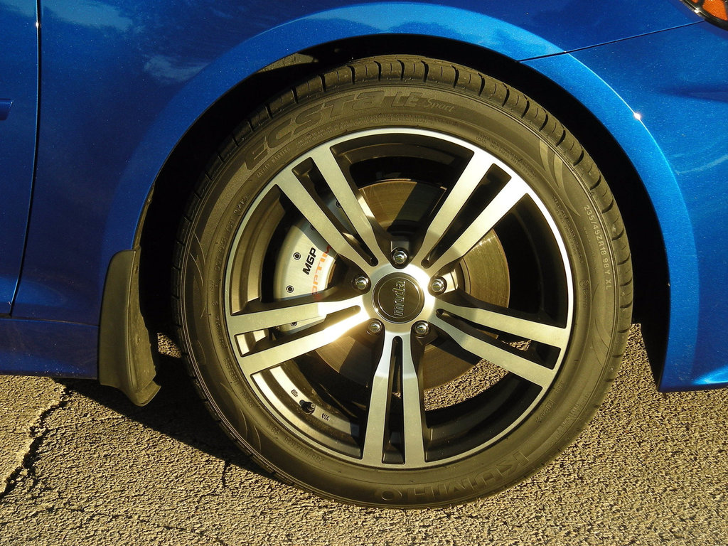 photo 1 Kia Optima custom wheels Moda MD16 18x8.0, ET +45, tire size 235/45 R18. x ET 