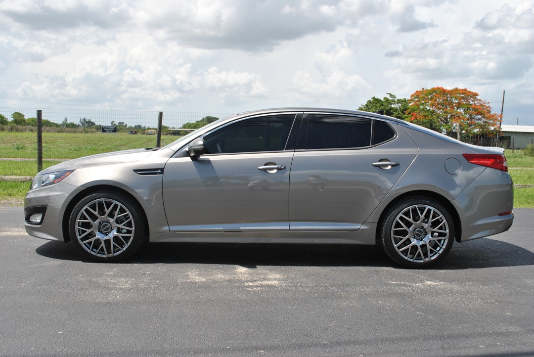 photo 3 Kia Optima custom wheels Tenzo Racing Concept 10 19x8.5, ET +35, tire size 225/40 R19. x ET