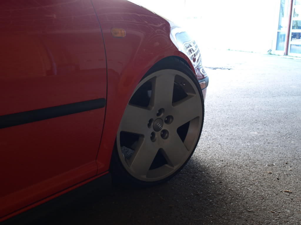 photo 12 Volkswagen Golf custom wheels Audi Euro A8L 18x8.5, ET +25, tire size 215/35 R18. 18x8.5 ET+20