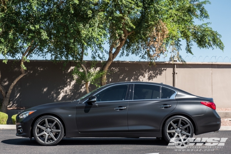 photo 1 Infiniti Q50 custom wheels Vossen CV7 20x, ET , tire size X R20. x ET 