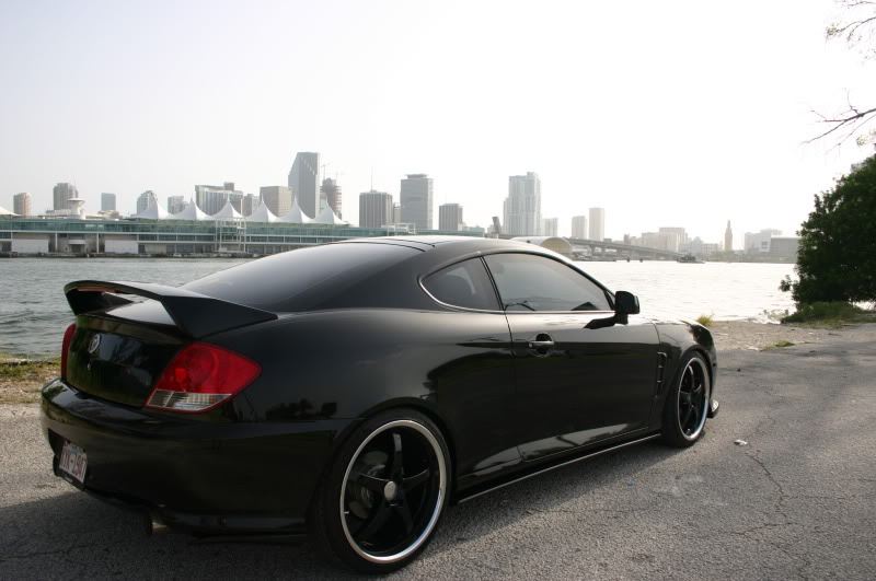 photo 9 Hyundai Tiburon custom wheels Tork Imagine 19x8.0, ET +30, tire size 225/35 R19. 19x8.0 ET+15 