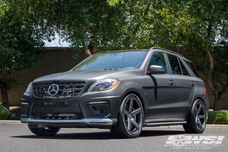 photo 1 Mercedes-Benz M-Class custom wheels Vossen CV3-R 22x, ET , tire size X R22. x ET 
