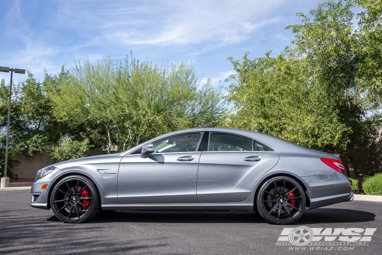 photo 1 Mercedes-Benz CLS-Class custom wheels Savini BM-12 20x, ET , tire size X R20. x ET